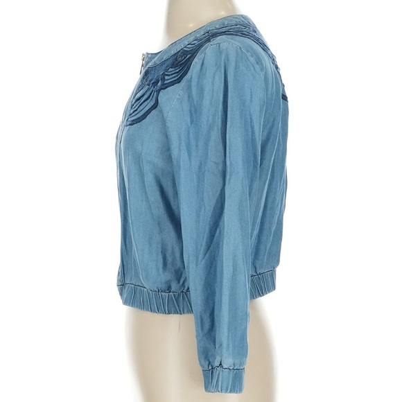 Vintage Bebe Y2K Blue Embroidered Denim Jean Jacket with Gold Zipper Size Small - Picture 3 of 6
